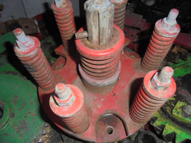 Ambreiaj balotiera Massey Ferguson 15-8, 20-8