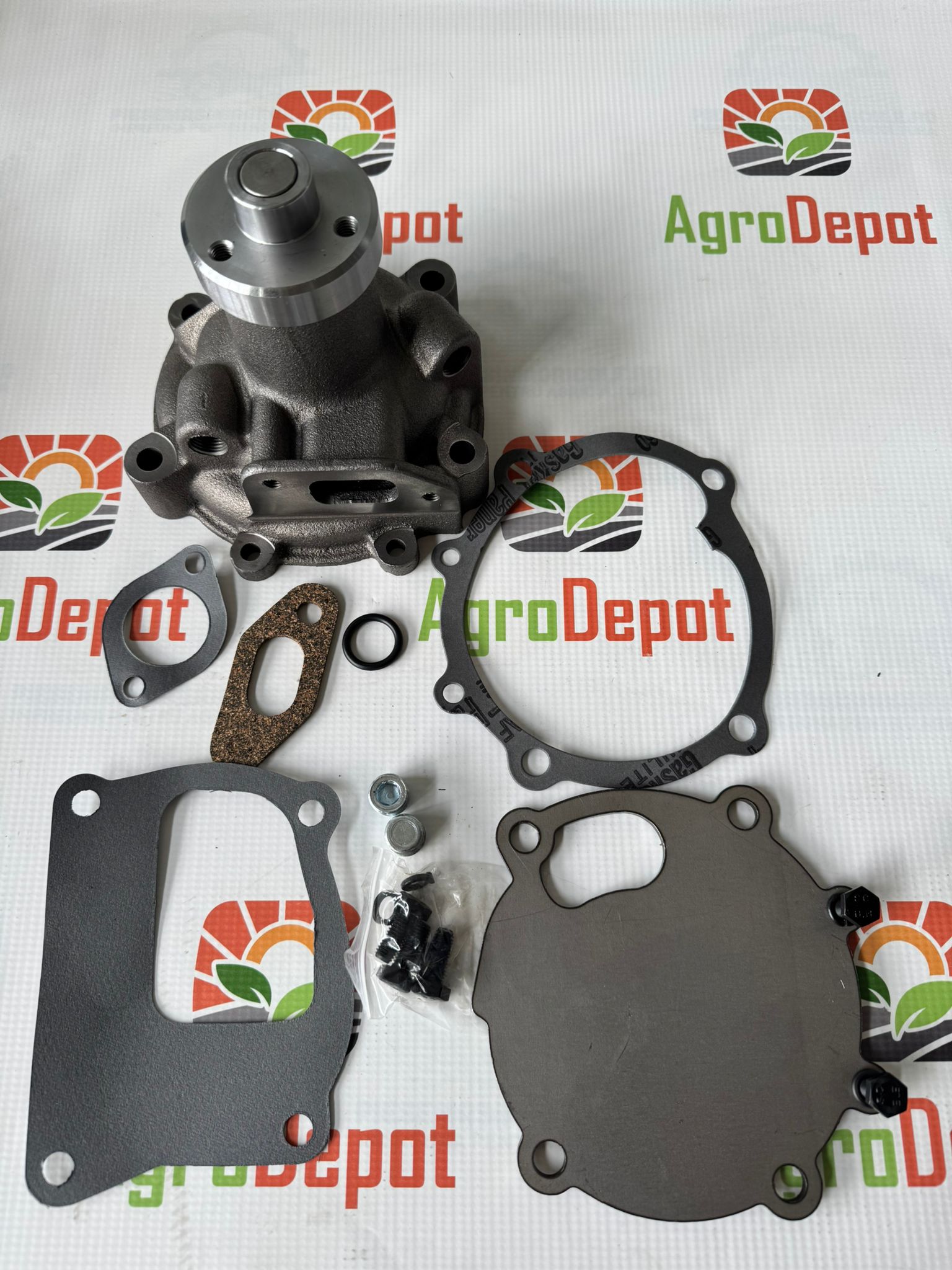 Pompa apa tractor fiat 640